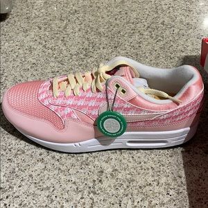 Nike Air Max 1 “strawberry Lemonade”